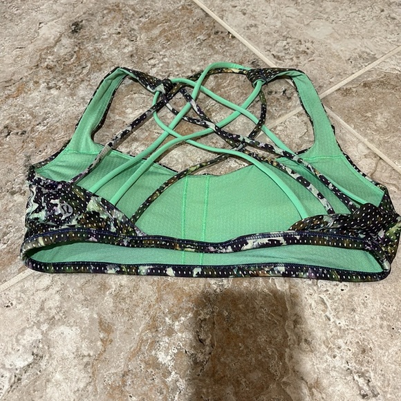 Lululemon Free To Be *Wild Floral Sport White Multi / Pistachio size 10 - Picture 5 of 10